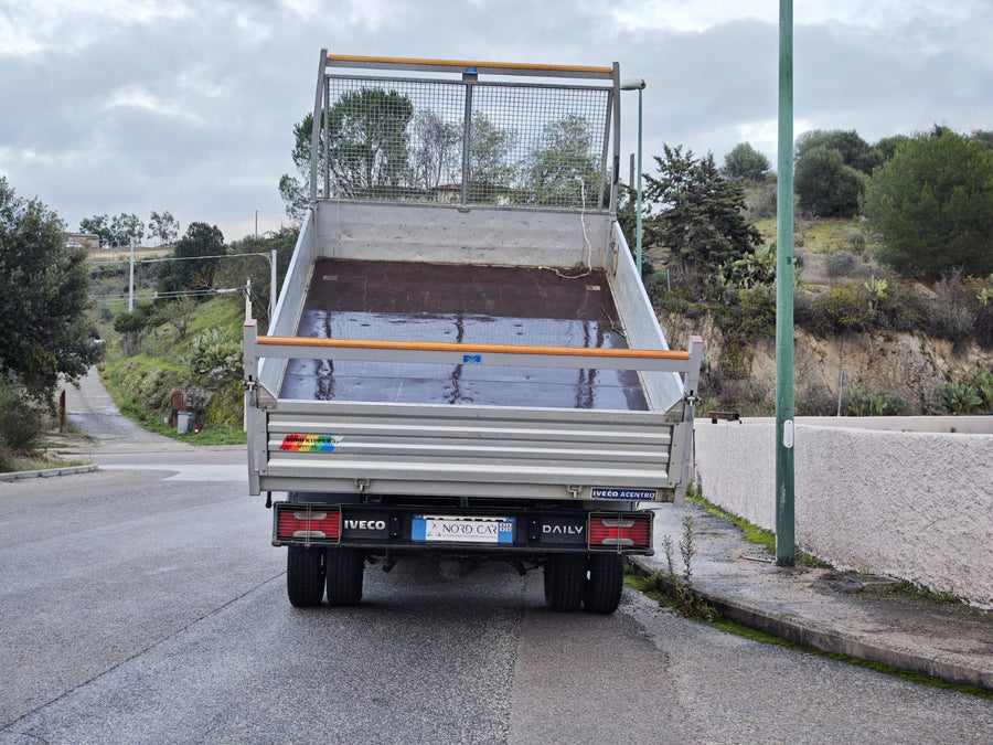IVECO DAILY 35C12 – Ribaltabile Trilaterale