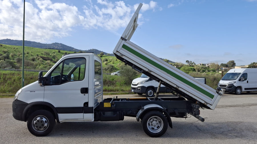 IVECO Eurocargo C12 Ribaltabile Trilaterale – Presa di Forza Idraulica – 2012 – 316.000 km