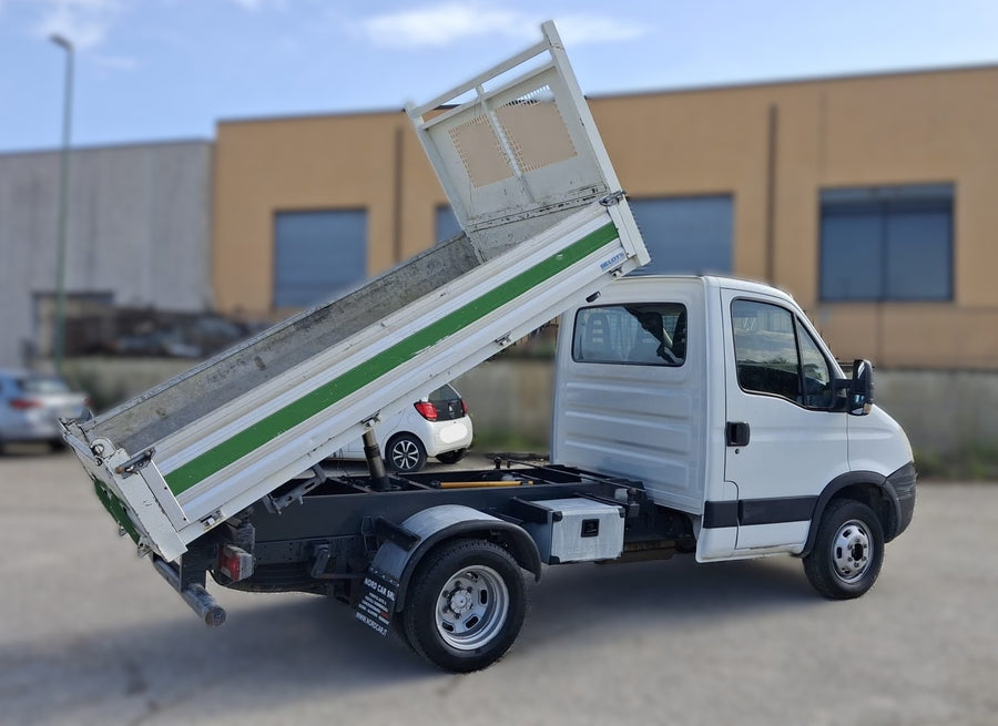 IVECO Eurocargo C12 Ribaltabile Trilaterale – Presa di Forza Idraulica – 2012 – 316.000 km