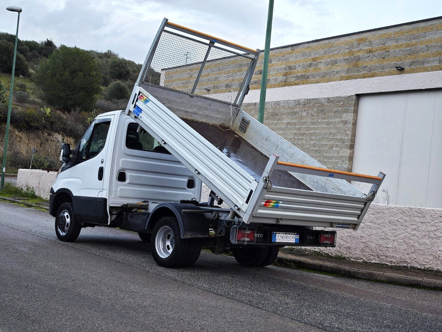 IVECO DAILY 35C12 – Ribaltabile Trilaterale