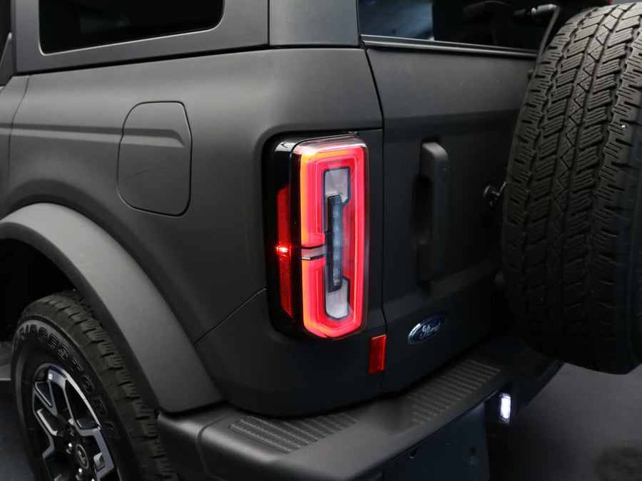 FORD BRONCO 2.7 EcoBoost V6 335CV Outer Banks — 335 CV | 07/2024 | 25.186 km 4WD / Automatico 10 marce / Wrapping nero opaco / Full optional