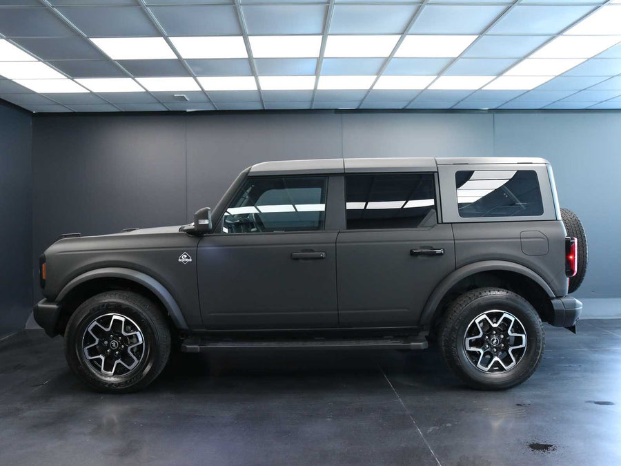 FORD BRONCO 2.7 EcoBoost V6 335CV Outer Banks — 335 CV | 07/2024 | 25.186 km 4WD / Automatico 10 marce / Wrapping nero opaco / Full optional