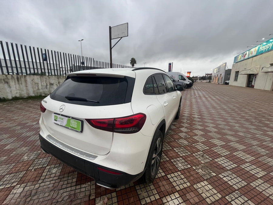 MERCEDES-BENZ GLA 250e Plug-In Hybrid — 218 CV | Ibrida | 11/2022 | 33.800 km