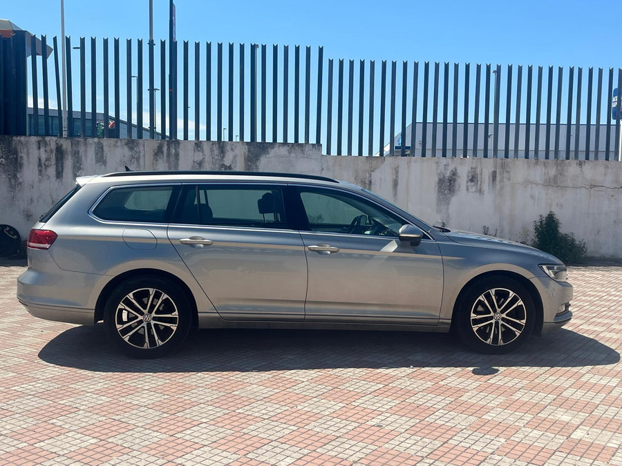 VOLKSWAGEN Passat Variant 2.0 TDI DSG Business — 150 CV | 04/2016 | 252.000 km