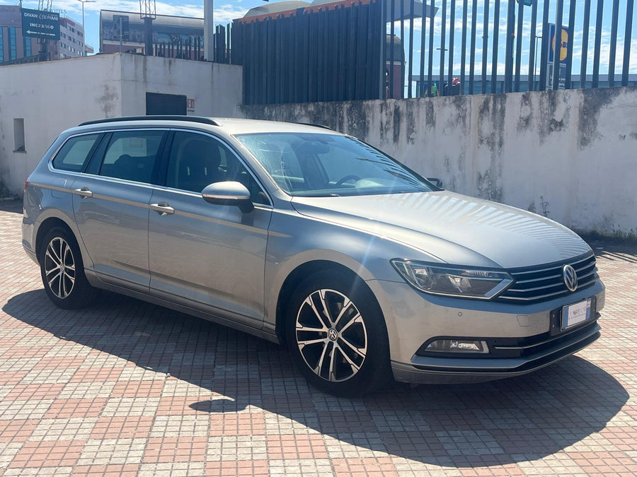 VOLKSWAGEN Passat Variant 2.0 TDI DSG Business — 150 CV | 04/2016 | 252.000 km