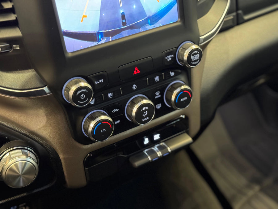 RAM 1500 5.7 V8 HEMI LARAMIE CAB 4WD AUTOMATICO – 395 CV Benzina | 07/2019 | 49.750 km | Autocarro N1