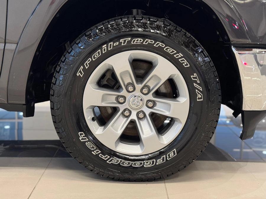RAM 1500 5.7 V8 HEMI LARAMIE CAB 4WD AUTOMATICO – 395 CV Benzina | 07/2019 | 49.750 km | Autocarro N1