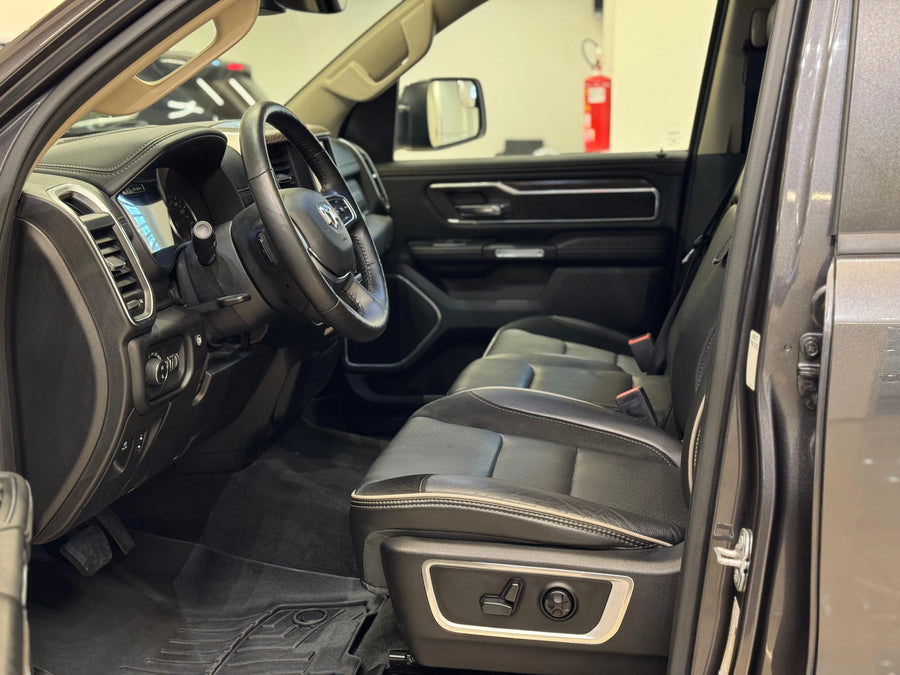 RAM 1500 5.7 V8 HEMI LARAMIE CAB 4WD AUTOMATICO – 395 CV Benzina | 07/2019 | 49.750 km | Autocarro N1