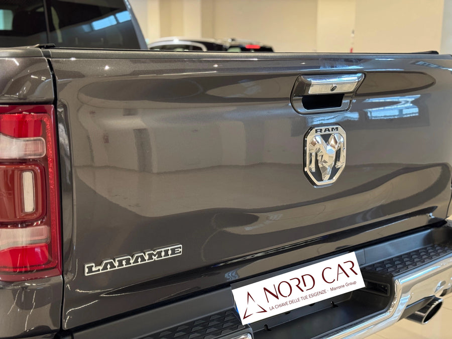 RAM 1500 5.7 V8 HEMI LARAMIE CAB 4WD AUTOMATICO – 395 CV Benzina | 07/2019 | 49.750 km | Autocarro N1