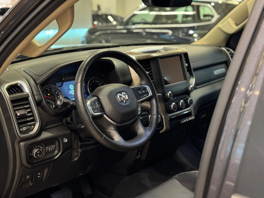 RAM 1500 5.7 V8 HEMI LARAMIE CAB 4WD AUTOMATICO – 395 CV Benzina | 07/2019 | 49.750 km | Autocarro N1