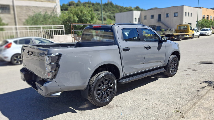 NUOVO ISUZU D-MAX 2.2 CREW NITRO SPORT - AUTOMATICO O MANUALE