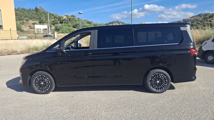 EMC NOVE 2.0 BENZINA AUTOMATICA 8AT – 7 POSTI / 9 POSTI – NUOVA