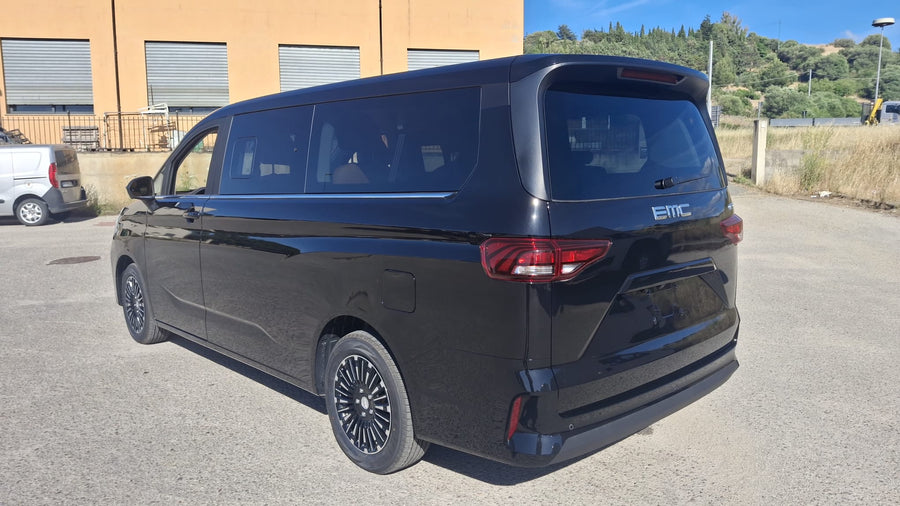 EMC NOVE 2.0 BENZINA AUTOMATICA 8AT – 7 POSTI / 9 POSTI – NUOVA