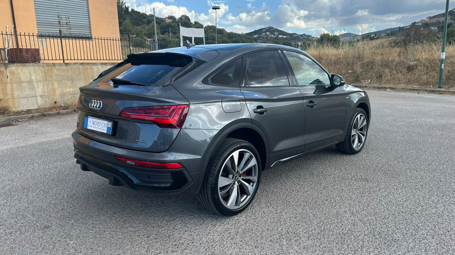 AUDI Q5 Sportback 40 TDI Mild-Hybrid quattro S-Tronic S line Diesel / Mild-Hybrid • 204 CV • Automatico S-Tronic • 07/2021 • 72.378 km