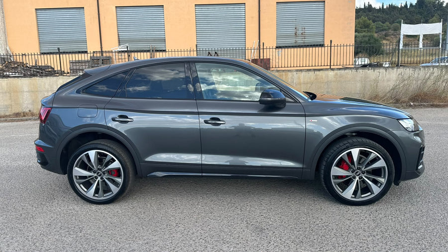 AUDI Q5 Sportback 40 TDI Mild-Hybrid quattro S-Tronic S line Diesel / Mild-Hybrid • 204 CV • Automatico S-Tronic • 07/2021 • 72.378 km