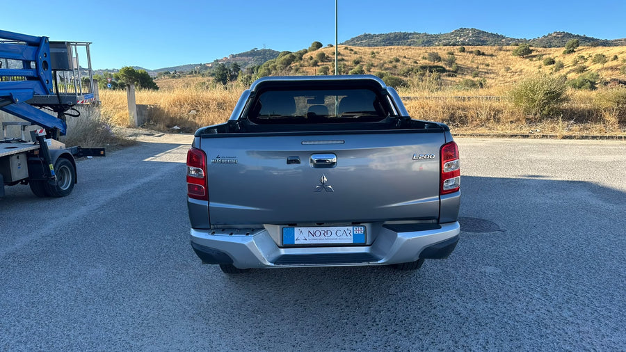 MITSUBISHI L200 2.4 DI-D 181 CV 4WD aut. Double Cab Intense Diesel • 181 CV • Automatico • 2015 • 355.000 km