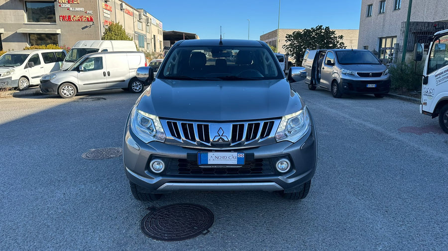 MITSUBISHI L200 2.4 DI-D 181 CV 4WD aut. Double Cab Intense Diesel • 181 CV • Automatico • 2015 • 355.000 km