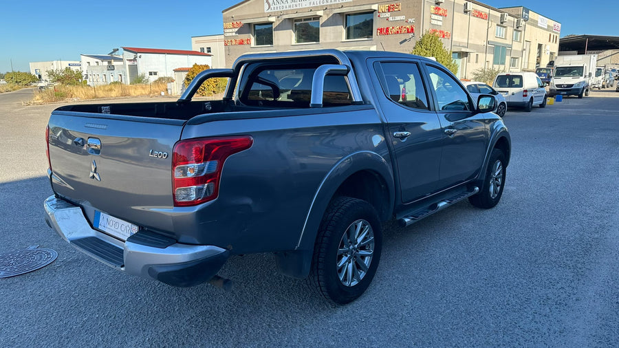 MITSUBISHI L200 2.4 DI-D 181 CV 4WD aut. Double Cab Intense Diesel • 181 CV • Automatico • 2015 • 355.000 km