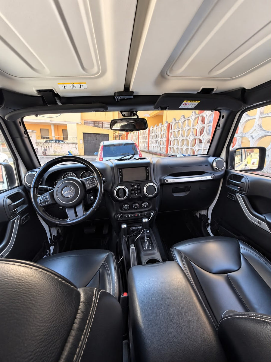JEEP Wrangler Unlimited 2.8 CRD DPF Sahara Auto Diesel • 200 CV • Automatico 5 marce • 02/2017 • 220.000 km