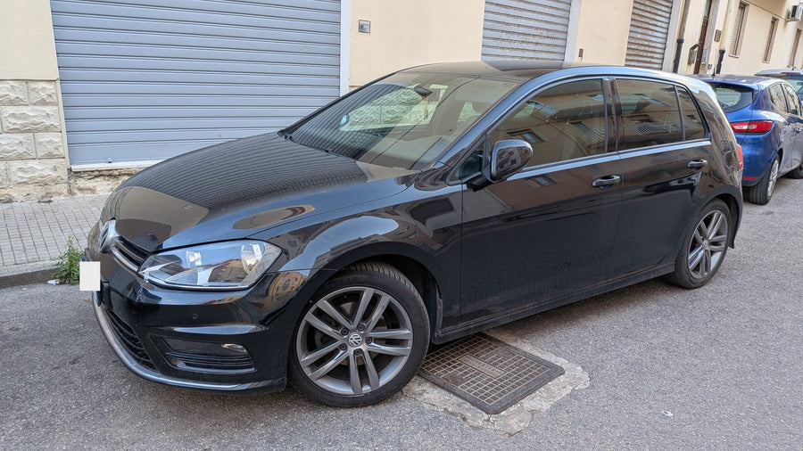 VOLKSWAGEN GOLF 1.6 TDI 110 CV SPORT EDITION BLUEMOTION TECHNOLOGY  Diesel • 110 CV • Cambio manuale • 2015 • 77.700 km • Euro 6 • 5 porte