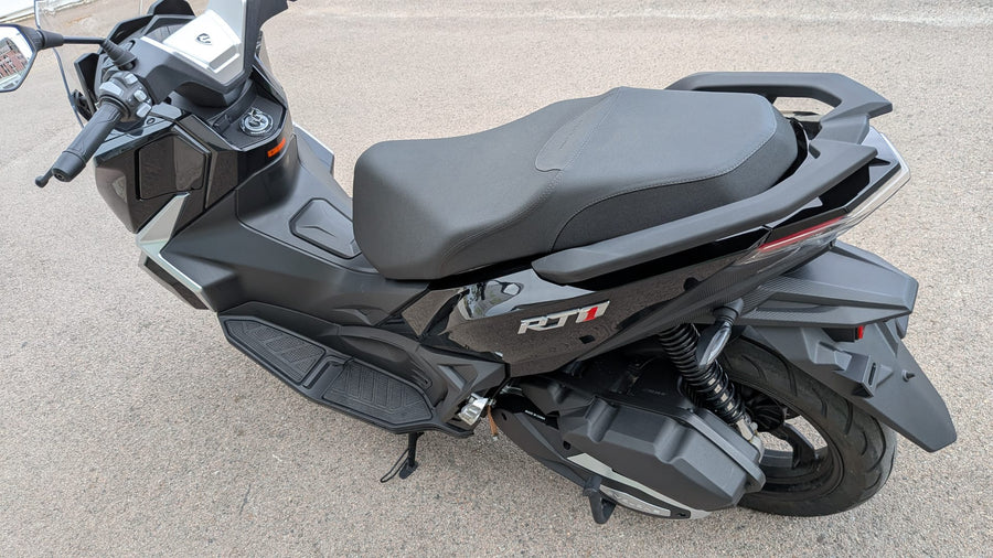 CYCLONE RT1 125 | 11,7 CV | SCOOTER SPORTIVO URBANO