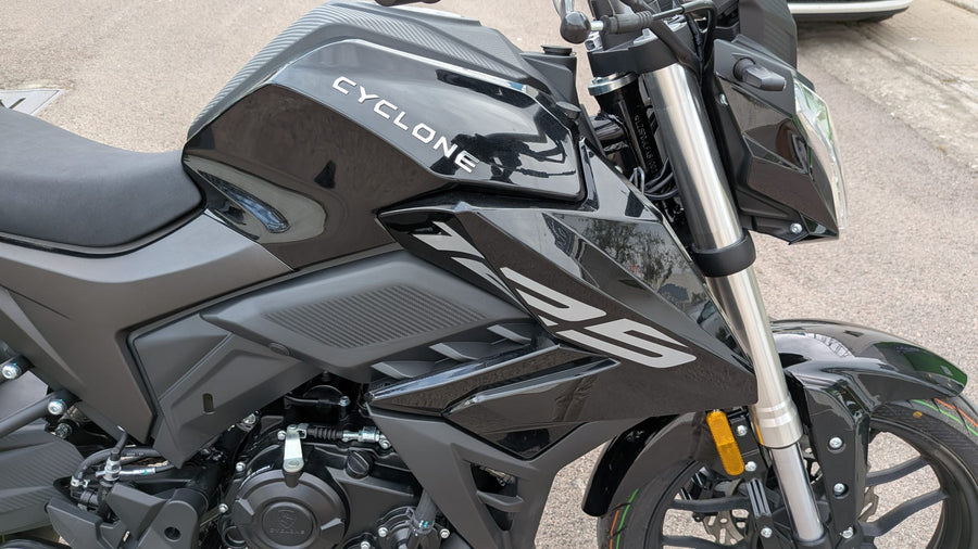 CYCLONE BATLLO5S 125 | 15 CV | NAKED SPORTIVA