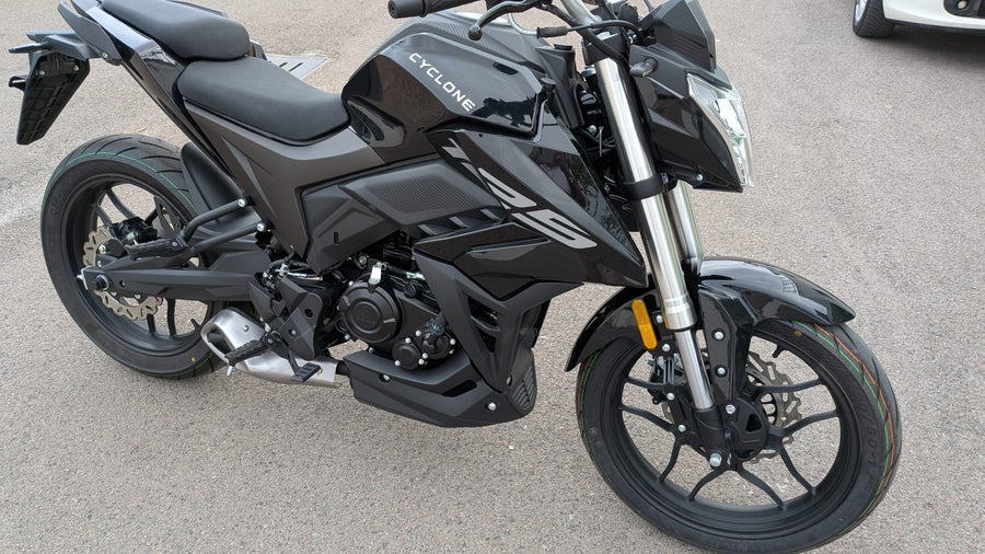 CYCLONE BATLLO5S 125 | 15 CV | NAKED SPORTIVA