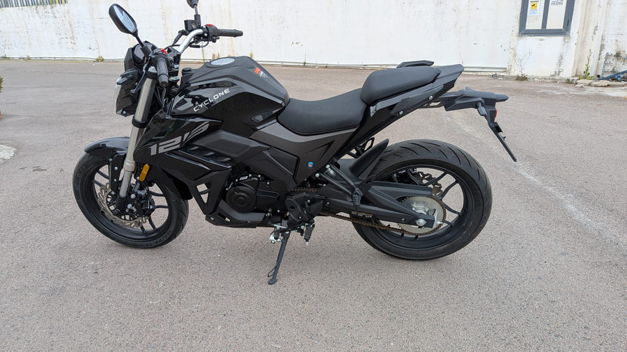 CYCLONE BATLLO5S 125 | 15 CV | NAKED SPORTIVA