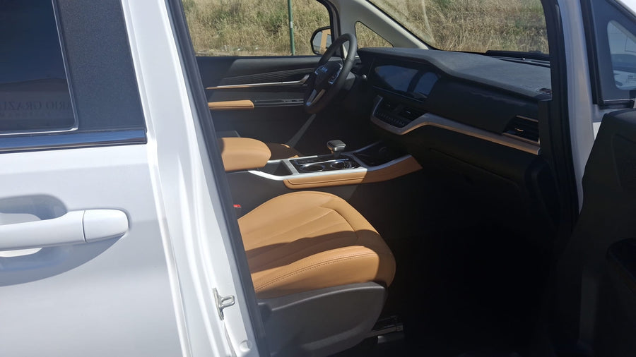 EMC NOVE 2.0 BENZINA AUTOMATICA 8AT – 7 POSTI / 9 POSTI – NUOVA