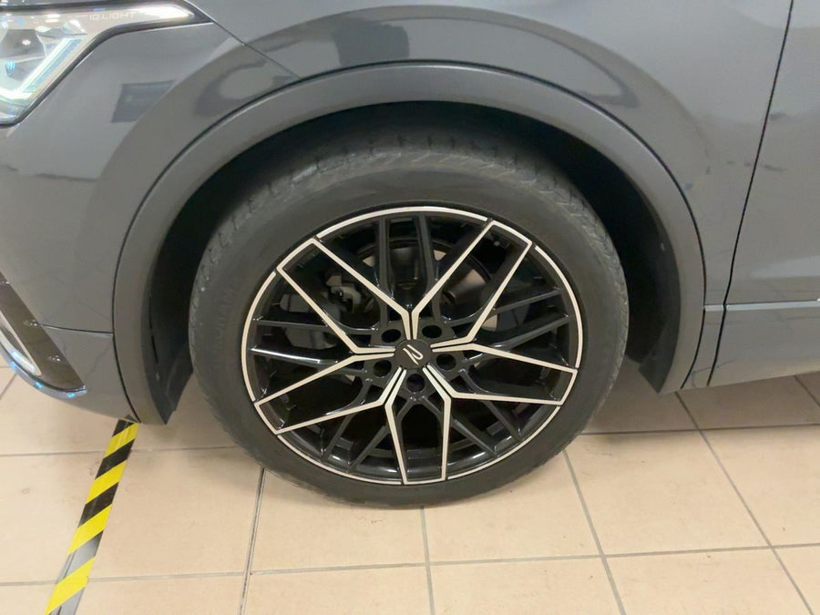 VOLKSWAGEN Tiguan 1.5 TSI 150 CV DSG ACT R-Line Benzina • 150 CV • Automatico DSG 7 marce • 05/2021 • 64.500 km