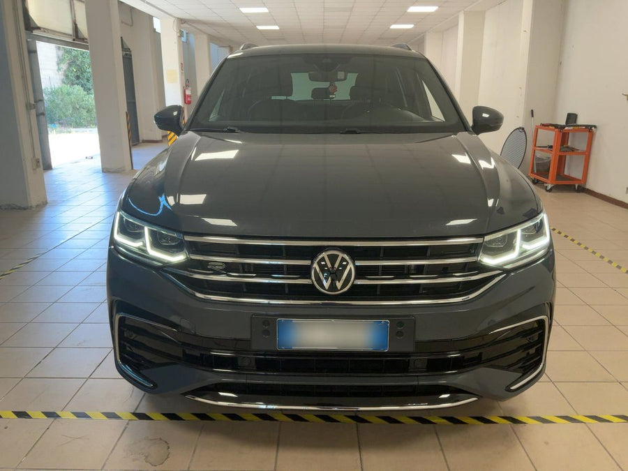 VOLKSWAGEN Tiguan 1.5 TSI 150 CV DSG ACT R-Line Benzina • 150 CV • Automatico DSG 7 marce • 05/2021 • 64.500 km