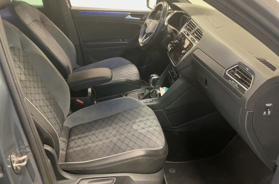 VOLKSWAGEN Tiguan 1.5 TSI 150 CV DSG ACT R-Line Benzina • 150 CV • Automatico DSG 7 marce • 05/2021 • 64.500 km