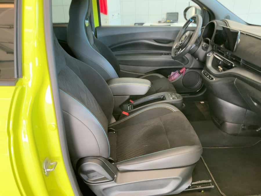 ABARTH 500e Scorpionissima Elettrica • 155 CV (114 kW picco / 47 kW omologati) • Automatico • 07/2023 • 31.624 km