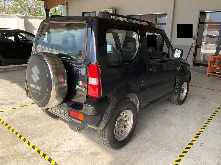 Suzuki Jimny 1.3i benzina 16V (85 CV / 63 kWSUZUKI Jimny 1.3i 16V cat 4WD JLX Benzina • 85 CV • Manuale • 03/2009 • 154.307 km