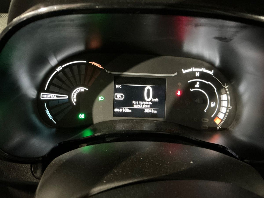 DACIA Spring Electric 45 Expression Elettrica • 45 CV (33 kW) • Automatico • 08/2023 • 28.065 km