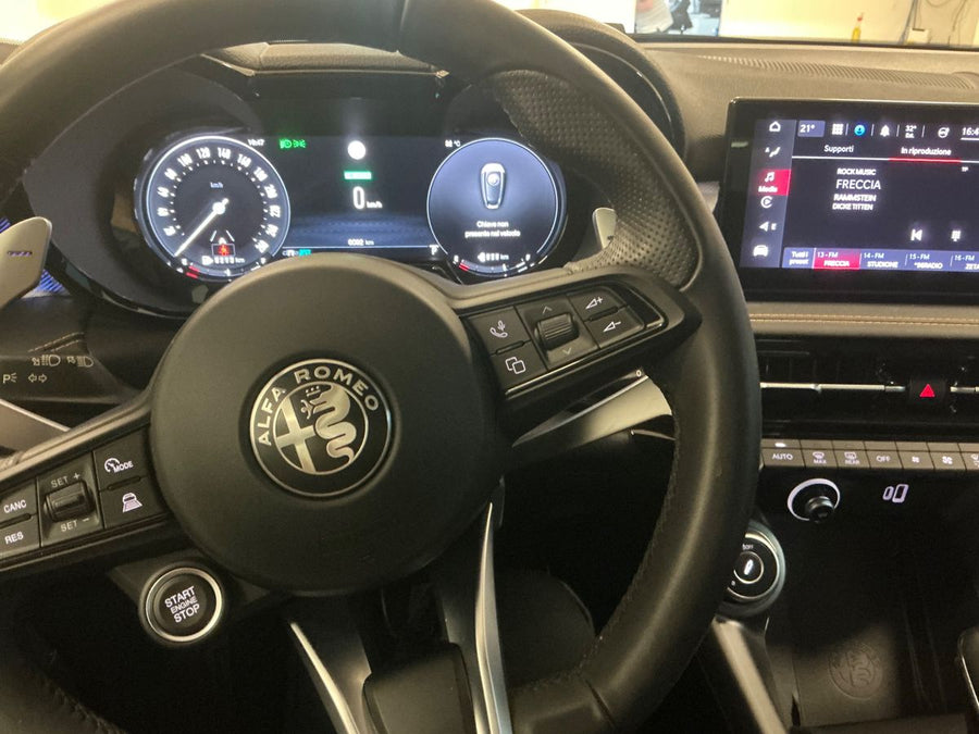 Alfa Romeo Tonale 1.3 Plug-In Hybrid Q4 Speciale AT6 — 280 CV | 03/2023 | 6.150 km