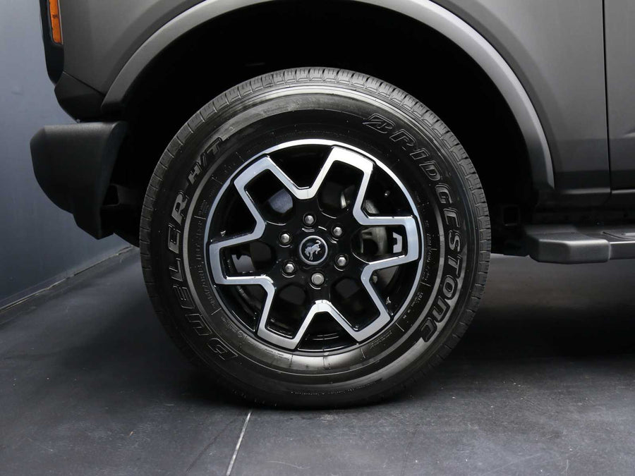 FORD BRONCO 2.7 EcoBoost V6 335CV Outer Banks — 335 CV | 07/2024 | 25.186 km 4WD / Automatico 10 marce / Wrapping nero opaco / Full optional