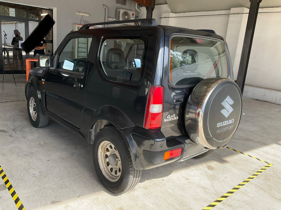 Suzuki Jimny 1.3i benzina 16V (85 CV / 63 kWSUZUKI Jimny 1.3i 16V cat 4WD JLX Benzina • 85 CV • Manuale • 03/2009 • 154.307 km
